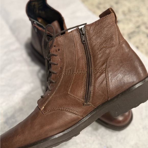 7 For All Mankind Chestnut Lace-Up Boots - Picture 3 of 6